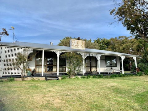 Pomegranite Beach House - Accommodation Adelaide 0