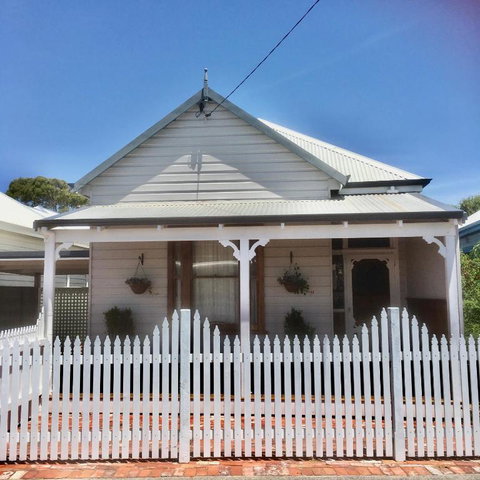 Railway Cottage - Accommodation Adelaide 3