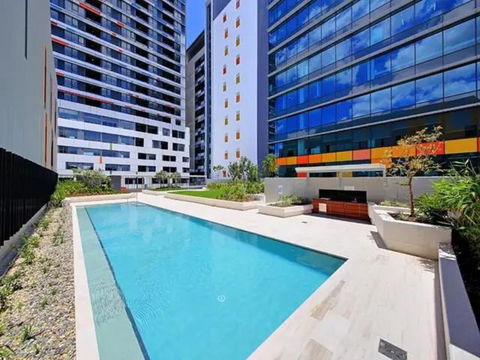 Private Bedroom & Bathroom In Shared Inner Brisbane Apartment - Accommodation Adelaide 0