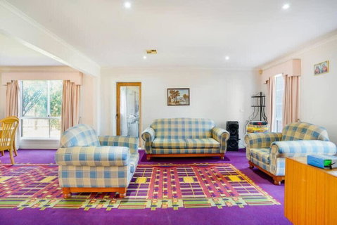 Prized Home Away From Home In Enviable Location - Accommodation Adelaide 3