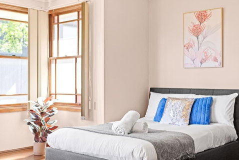 Quadruple Room W Ensuite In Gordon Near Train & Bus - Accommodation Adelaide 1
