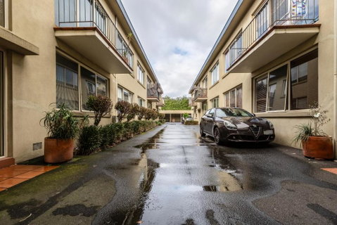 Quaint & Homey Ripponlea Flat - Accommodation Adelaide 1