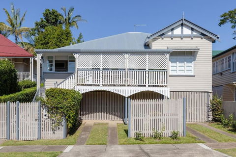 Quaint & Cosy 1 Bedroom Apartment In Queenslander. - Accommodation Adelaide 1