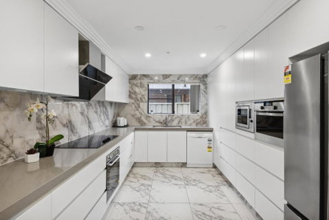 Quaint Double Room - Centrally Located At Glenfield - Shared Bathroom - Accommodation Adelaide 3