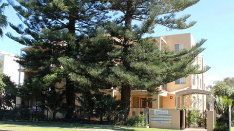 Quality Aquarius Apartment On The Beach! - Accommodation Adelaide 0