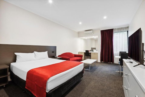 Quality Hotel Manor - Accommodation Adelaide 0
