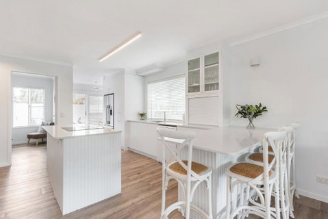 Quarterdeck - Accommodation Adelaide 3