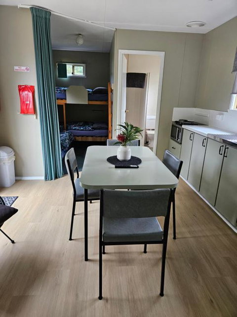 Queenstown Copper Country Cabins - Accommodation Adelaide 2
