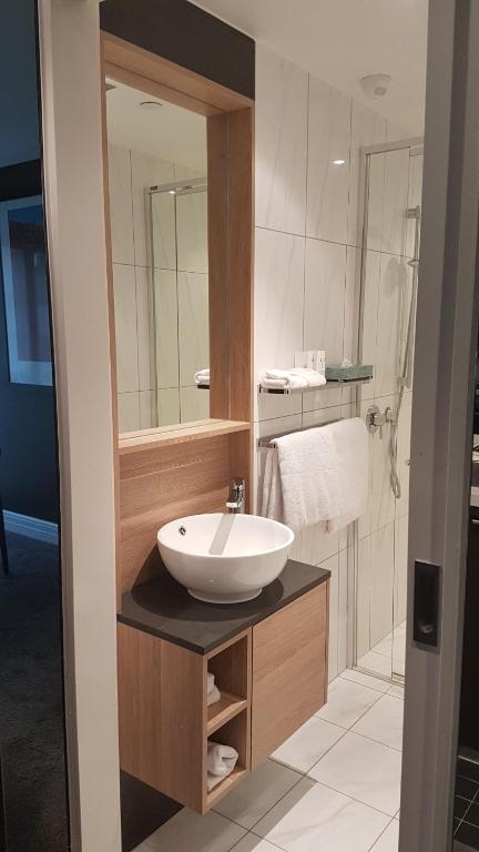 Quest East Melbourne - Accommodation Adelaide 2