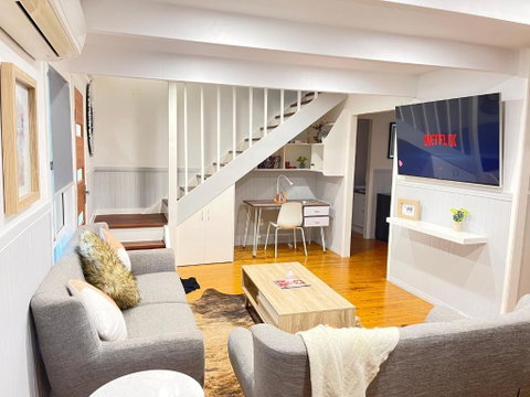 Quiet, Cozy And Calm 3 Bedroom House. - Accommodation Adelaide 0