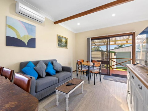 Quota Cabin - Accommodation Adelaide 2