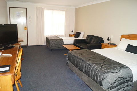 Asters On James Motor Inn - Accommodation Adelaide 0