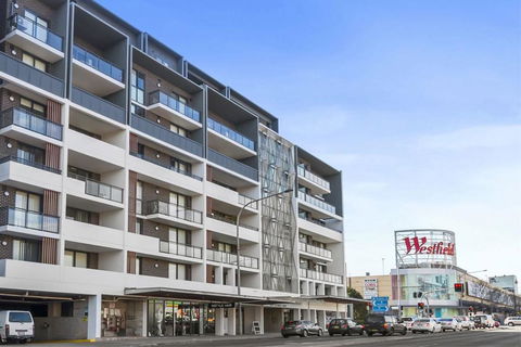 Astra Apartments Liverpool - Accommodation Adelaide 1