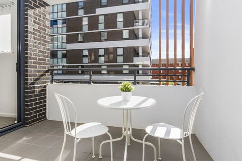 Astra Apartments Liverpool - Accommodation Adelaide 3