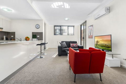 Astra Apartments Liverpool - Accommodation Adelaide 2