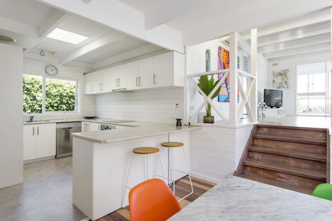 At Agnes Ave: Coastal Views - Accommodation Adelaide 3