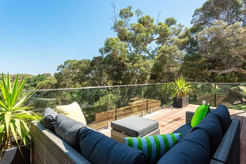 At Agnes Ave: Coastal Views - Accommodation Adelaide 0