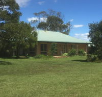 At HOME on HOLMES - Accommodation Adelaide