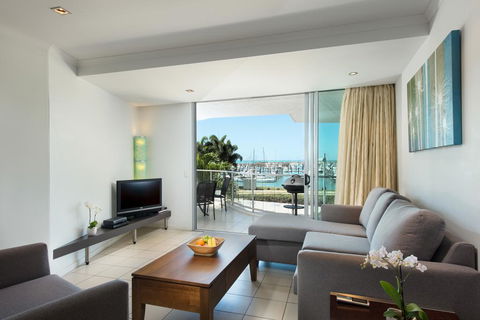 At Marina Shores - Accommodation Adelaide 3