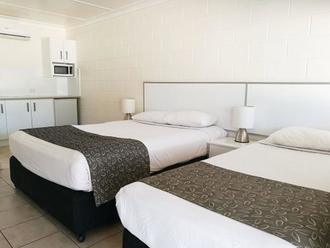 Augathella Motel & Caravan Park - Accommodation Adelaide 0