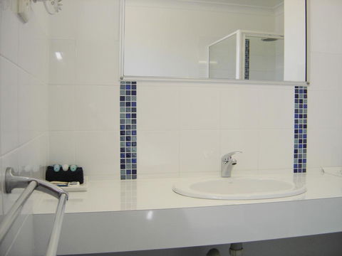 Avaleen Lodge Motor Inn - Accommodation Adelaide 1