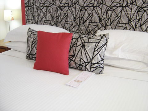 Avaleen Lodge Motor Inn - Accommodation Adelaide 0