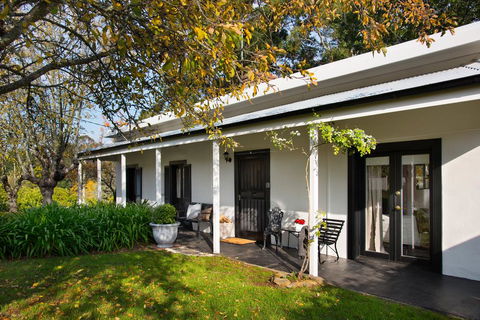 Aysgarth - Accommodation Adelaide 0