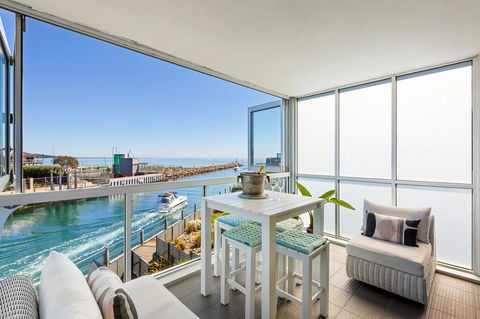 Azure Bliss Family Escape Opposite Beach With Heated Pool Access - Accommodation Adelaide 0