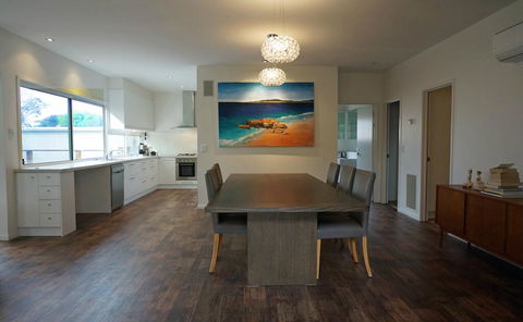 Baillieu Breeze - Accommodation Adelaide 0