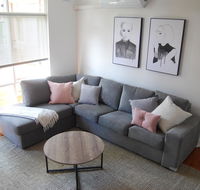 Balcony Retreat Apartment by Ready Set Host - Accommodation Adelaide