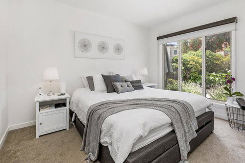 BANGALOW - MORNINGTON - Accommodation Adelaide 2