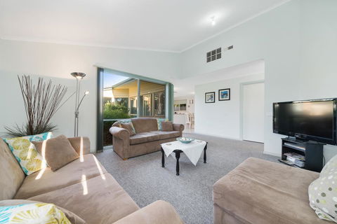 Bay Beach Beauty - Accommodation Adelaide 3