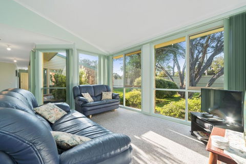 Bay Beach Beauty - Accommodation Adelaide 1