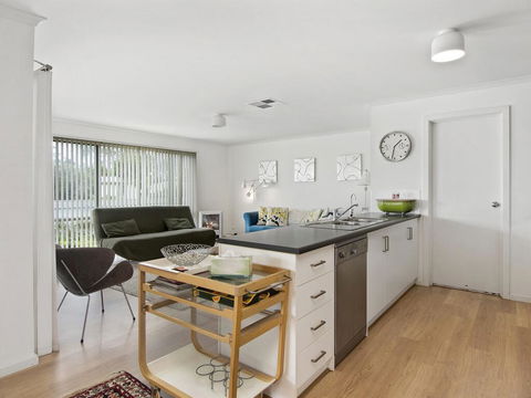 Beach Fun - 11 Broadbeach Drive - Accommodation Adelaide 2