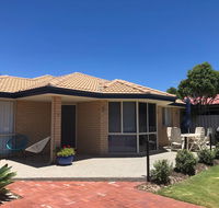 Beach House by the bay - Accommodation Adelaide