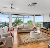 Beach Road Luxury with Ocean Views - Accommodation Adelaide