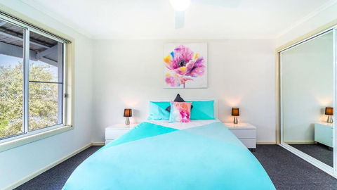 RED Rock - Townhouse In Town - Accommodation Adelaide 3