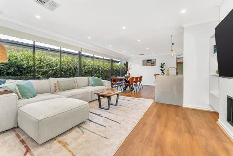Redbrick Retreat - Generous Coastal Escape - Accommodation Adelaide 0