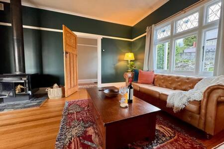 Renovated Cottage Near Cataract Gorge Launceston - Accommodation Adelaide 0