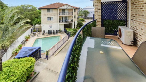 Resort Style Unit Across From The Water - Accommodation Adelaide 0