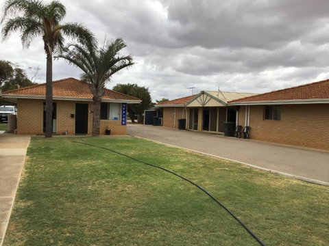Rhodeside Lodge - Accommodation Adelaide 0
