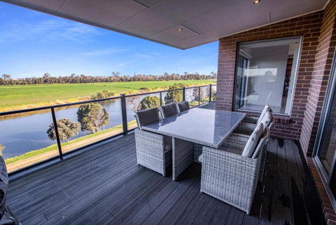 Riverside Haven - Accommodation Adelaide 0