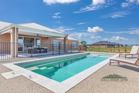 Riverside Meadows - Accommodation Adelaide 0