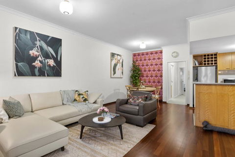 Riverside Panorama Suite Spectacular City Living - Accommodation Adelaide 0