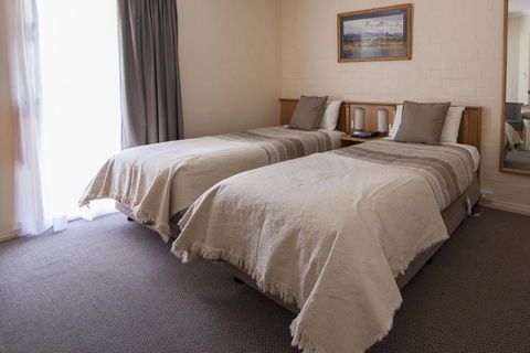 Redhill Cooma Motor Inn - Accommodation Adelaide 1