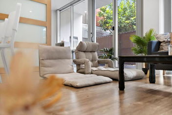 Rose - The Fringe Escape with Accommodation Adelaide