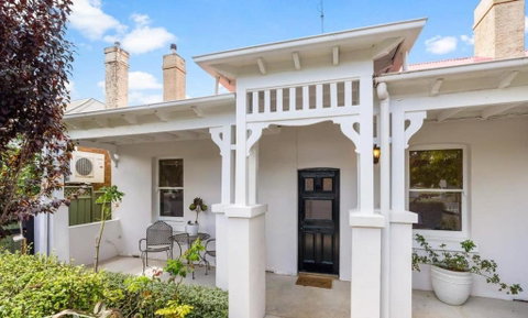 Roseland Cottage - CBD Heritage - Accommodation Adelaide 0