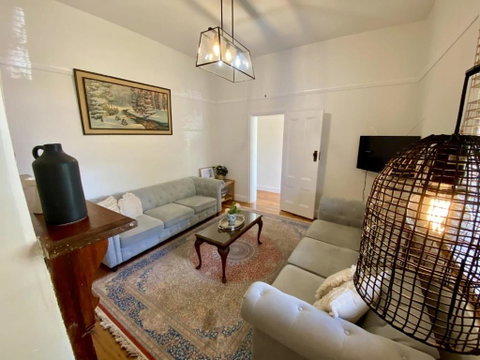 Roseland Cottage - CBD Heritage - Accommodation Adelaide 2