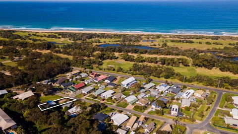 Robin Wood - Accommodation Adelaide 0