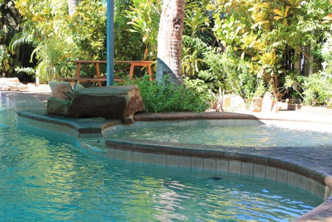 Roey Backpackers And Party Bar - Accommodation Adelaide 0